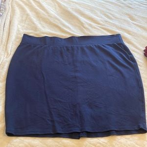 Studio by TORRID pencil skirt, navy blue size 5